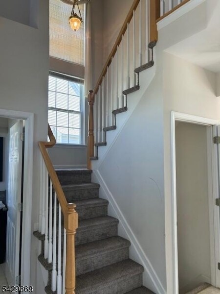 Building Photo - 240 Winding Hill Dr