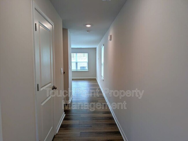 Building Photo - 5131 Hyrule Dr