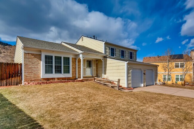 Building Photo - 121 Crawford Cir