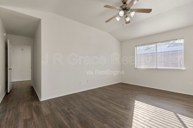 Building Photo - 10017 Barton Creek Dr