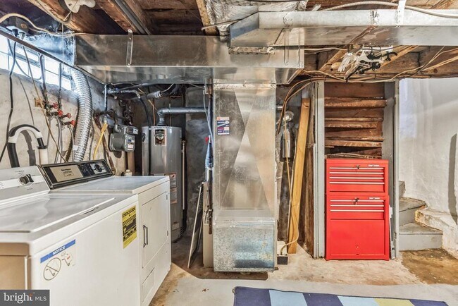 Building Photo - 410 Quince St