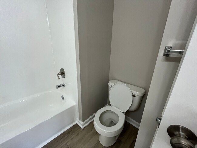 Building Photo - 1978 Goshen Rd