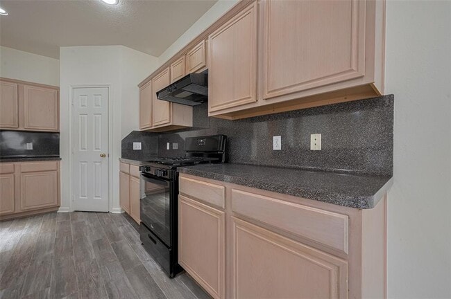 Building Photo - 17215 Stratford Green Dr