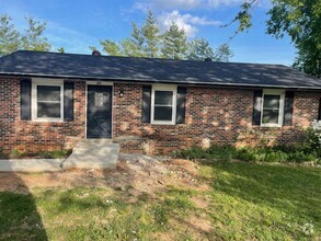 Building Photo - Totally remodeled, 3 bedroom 1 bath, singl...
