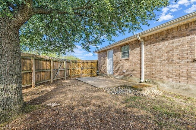 Building Photo - 2419 Brittain Ct