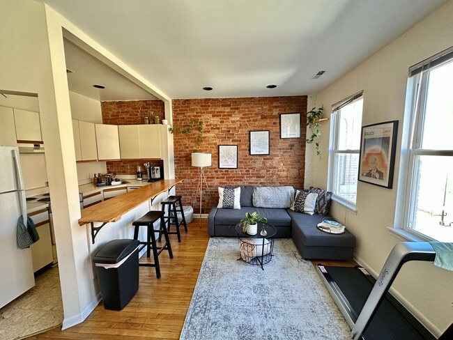 Building Photo - 0394 - Souliotis