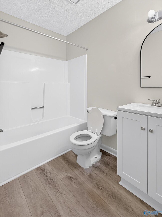 Building Photo - 6209 Friar Tuck Dr NW