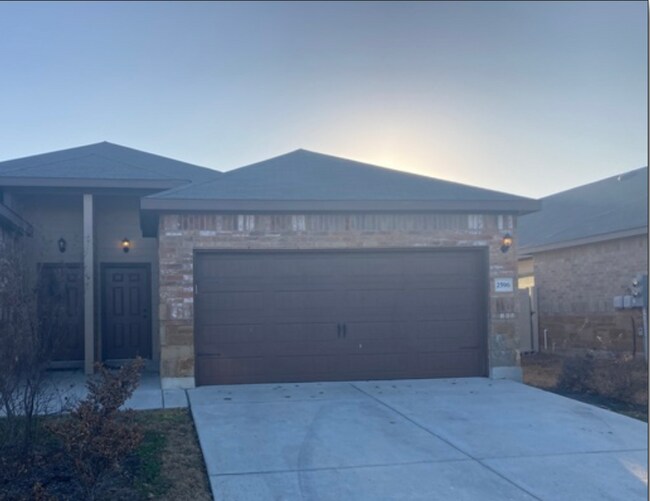 Building Photo - 3 Bedroom Duplex with Stained Concrete Floors and Greenbelt Views!