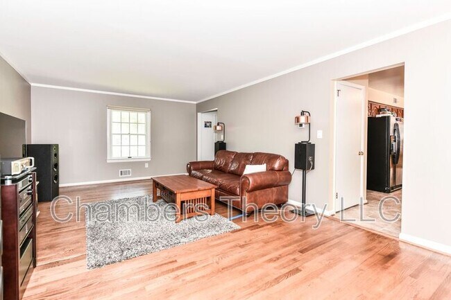 Building Photo - 8504 Shadeway Pl