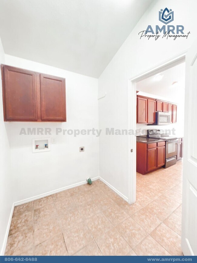 Building Photo - Charming 3 bed 2 bath home
