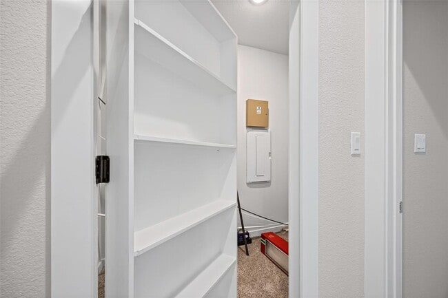 Building Photo - 2308 Berkleys Brook Dr