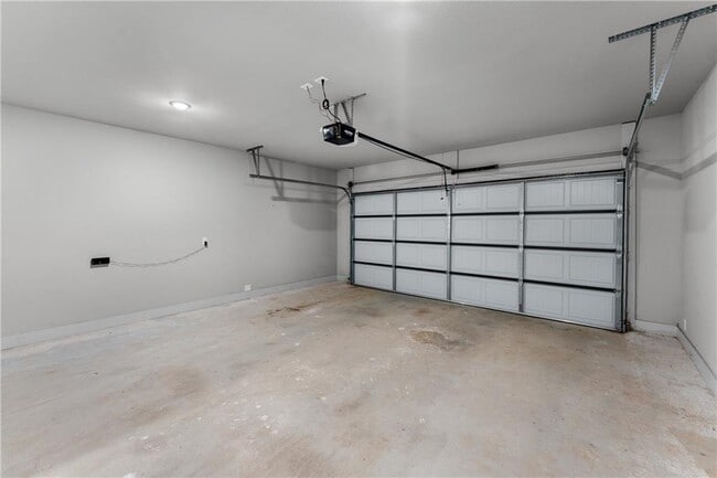 Building Photo - 654 Sun Meadows Loop