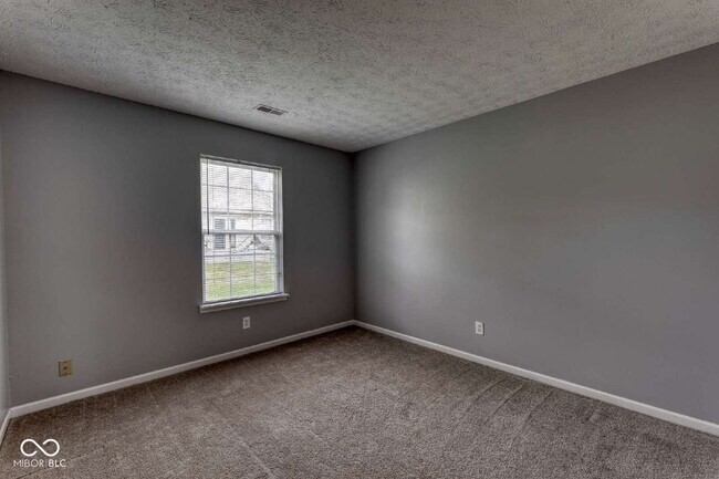 Building Photo - 8520 Lincoln Ct