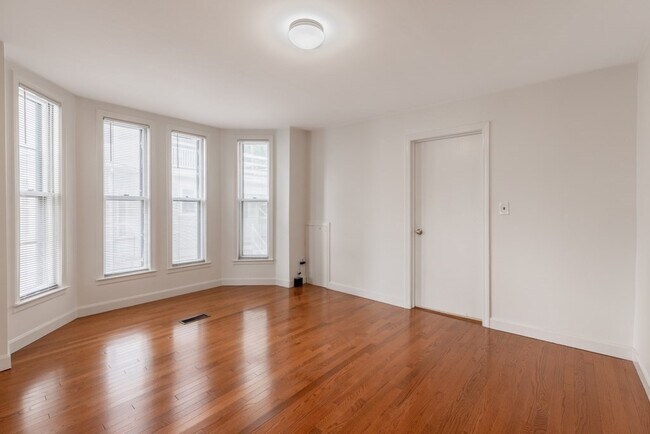 Building Photo - 55 Morse St