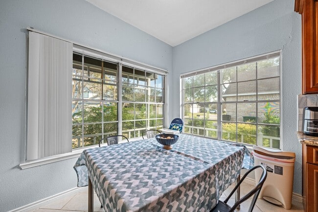 Building Photo - 12727 Ashford Knoll Dr