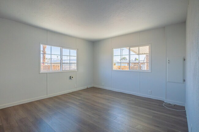 Building Photo - 32480 San Miguelito Dr