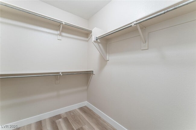 Building Photo - 9169 Column Ct