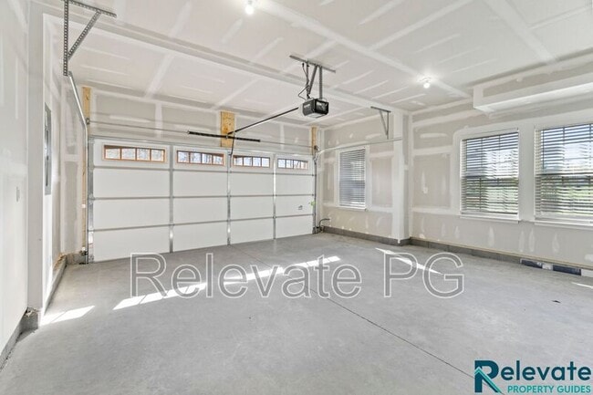 Building Photo - 5100 Ellingshire Dr