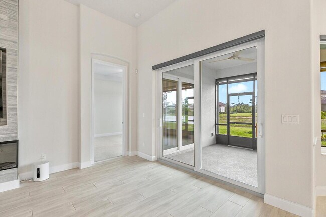 Building Photo - 128 Del Palma Dr