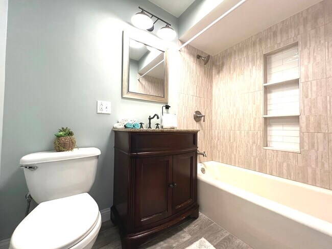 Building Photo - 2218 S Goebbert Rd