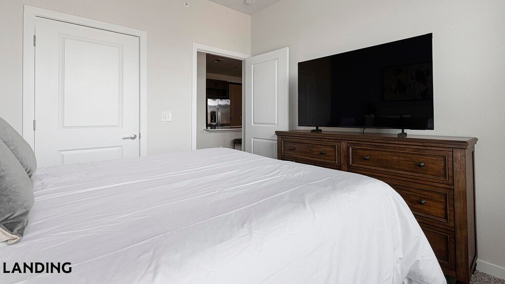 Building Photo - 14015 Univ Pass