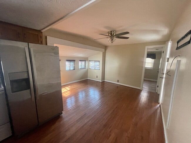 Building Photo - Easy location in Erwin