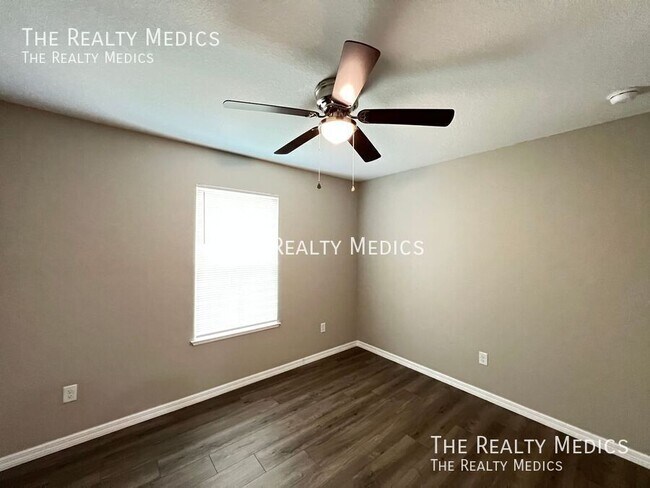 Building Photo - 461 Malauka Loop