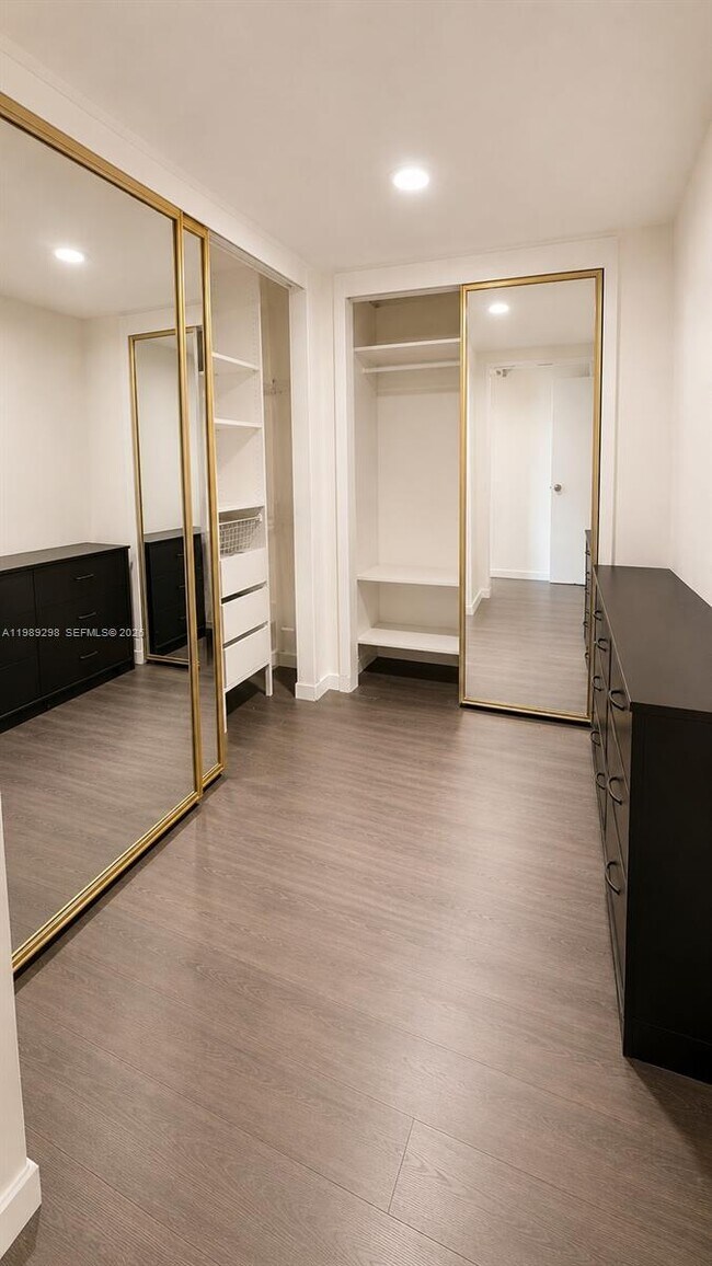 Building Photo - 2681 S Course Dr