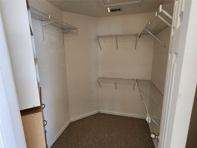 Building Photo - 335 Jon Jeff Dr NW