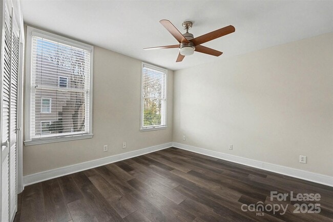 Building Photo - 300 S Cedar St