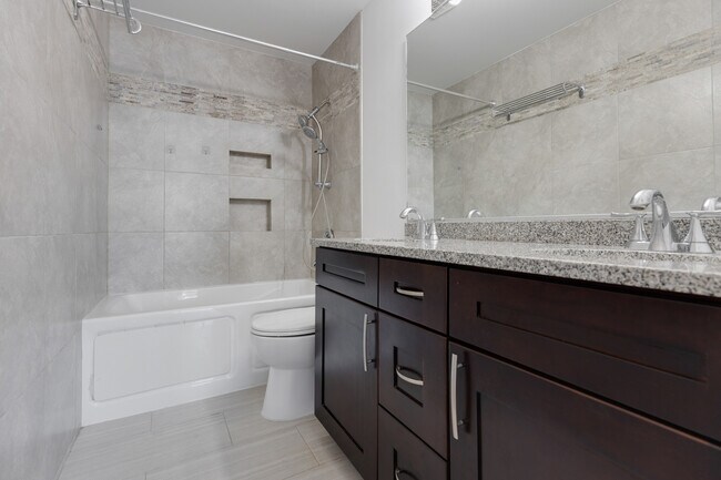 Building Photo - 1113 Orleans Dr