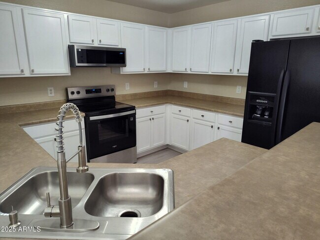 Building Photo - 65 N 224th Ln
