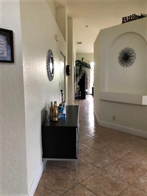 Building Photo - 6204 Santa Margarito Dr