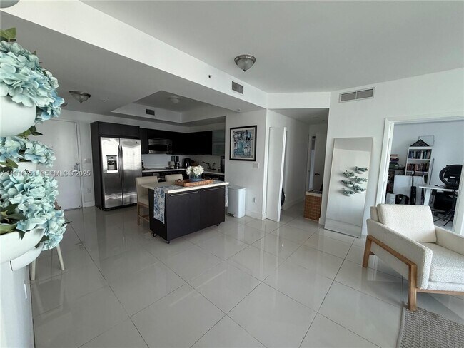 Building Photo - 90 SW 3rd St