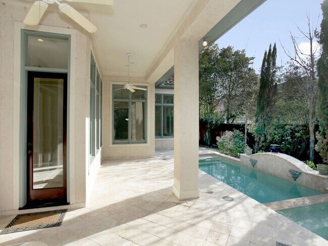 Building Photo - 15 Serenade Pines Pl