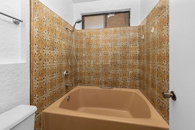 Building Photo - 697 E California Blvd