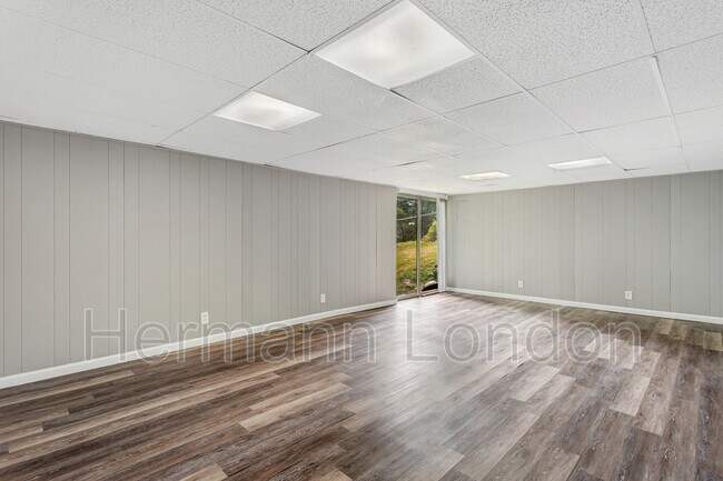 Building Photo - 11866 Colby Chase Rd