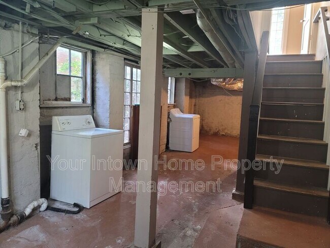 Building Photo - 108 Greenwood Pl