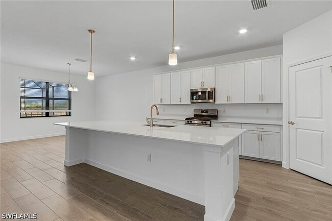 Building Photo - 20945 Napa Lp