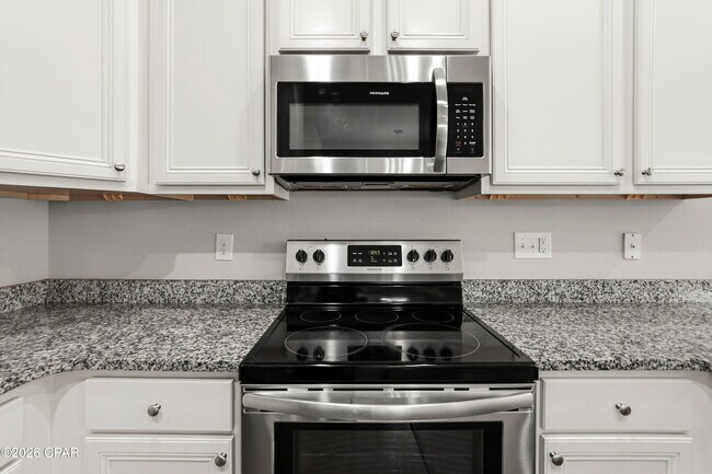 Building Photo - 118 Enchantment Falls Ln