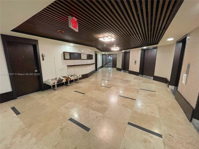 Building Photo - 1500 Bay Rd