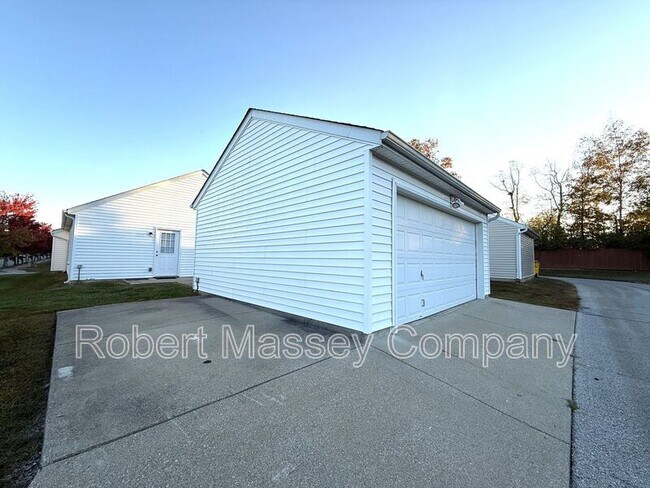 Building Photo - 7042 Shanty Creek Dr