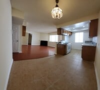 Building Photo - 409 W Dryden St