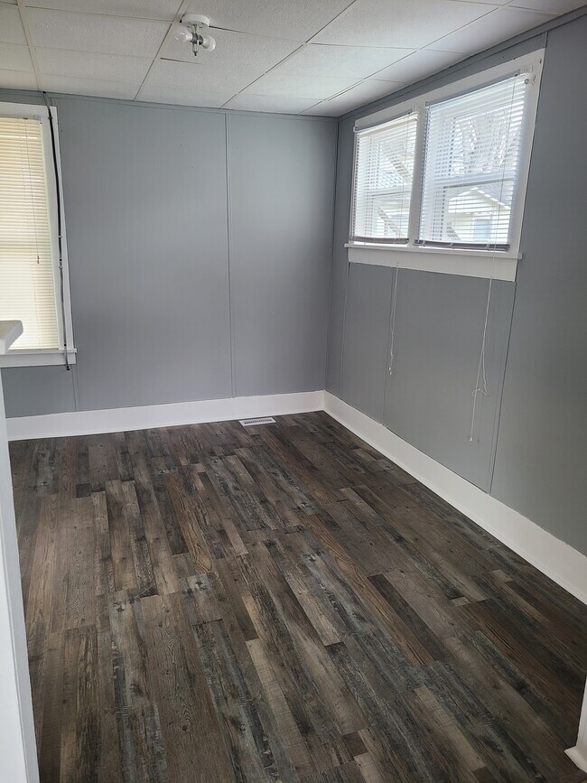 Dining room - 708 State St