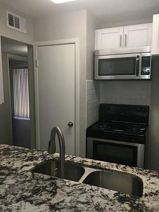Building Photo - 9021 Gaylord Dr