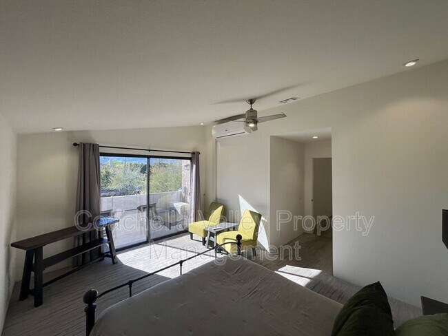 Building Photo - 287 S Civic Dr