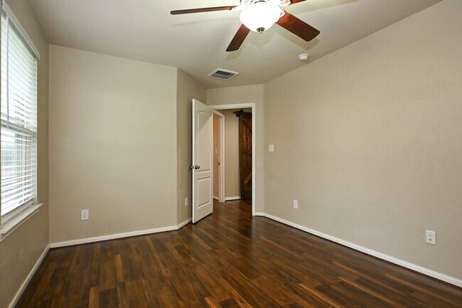 Building Photo - 9952 Morgan Creek Ln