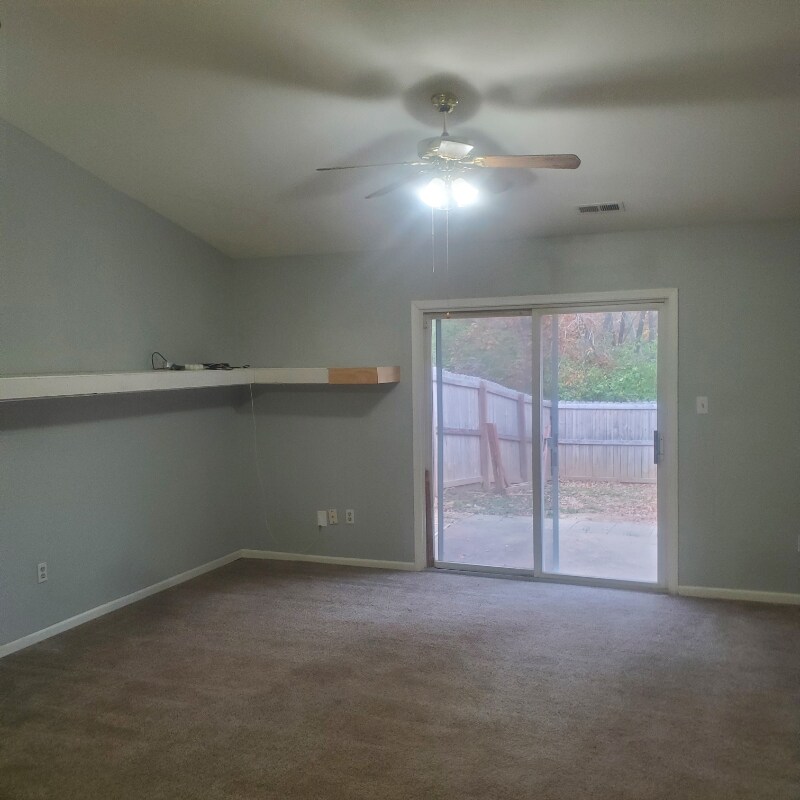 Building Photo - 38 Joan Dr