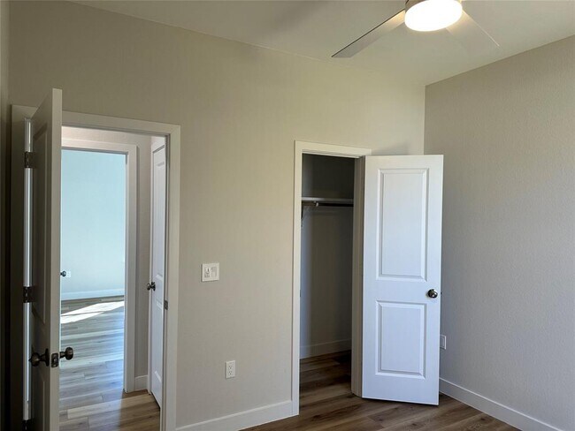 Building Photo - 1115 Neches St