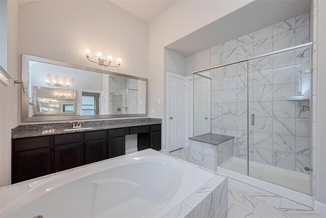 Building Photo - 5511 Highland Dr
